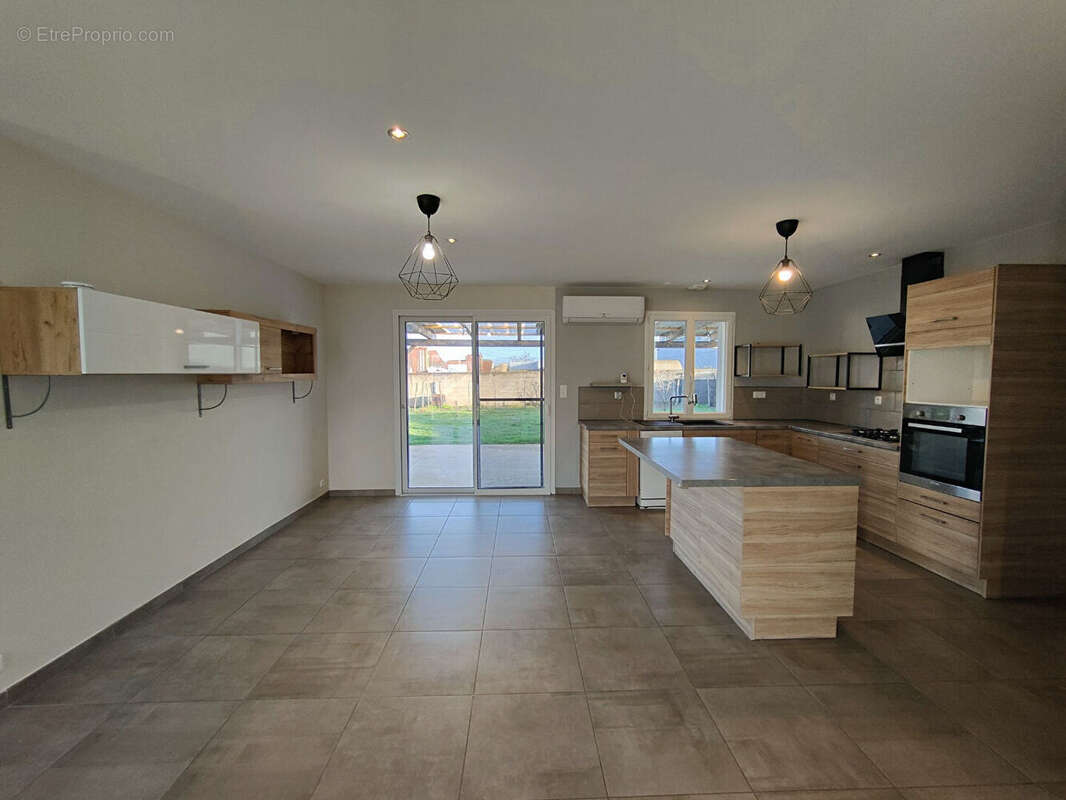 Maison à SAINT-POURCAIN-SUR-SIOULE