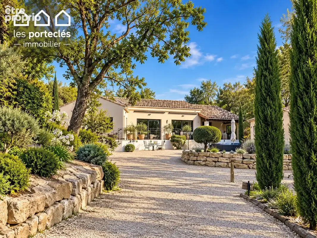 Photo Maison à Orsan au prix de 870 000€