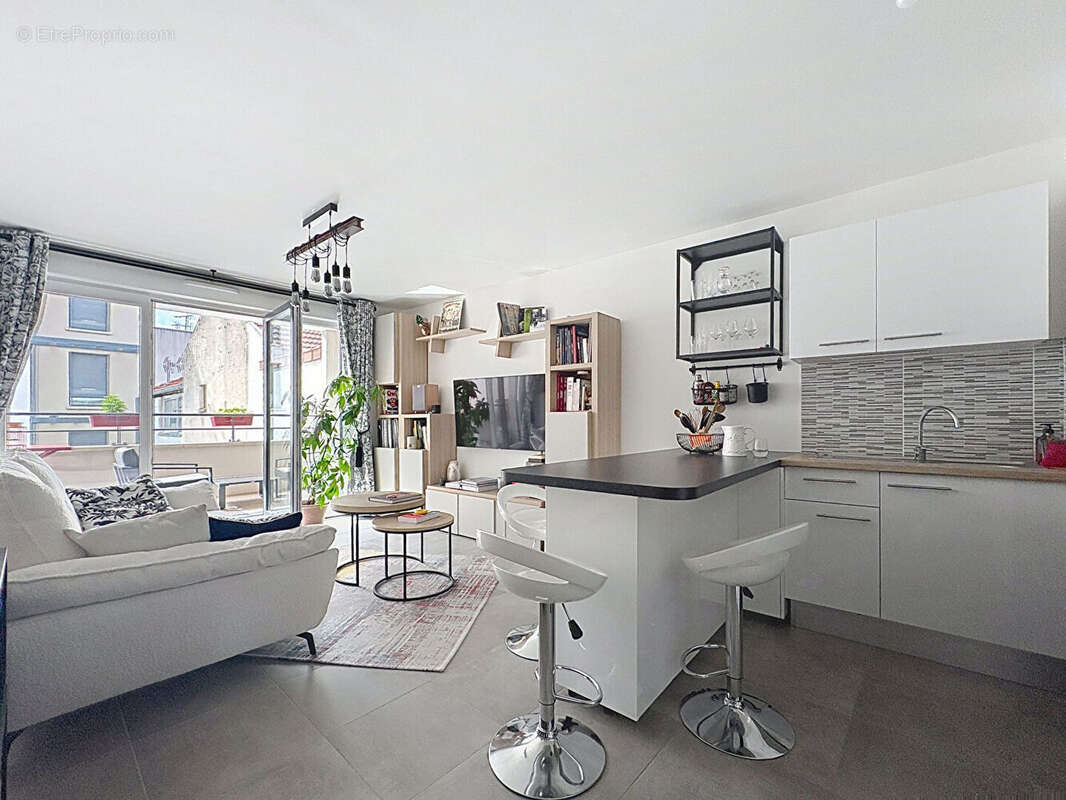 Appartement Bagnolet 3 pièce(s) 61.43 m2 - photo 2