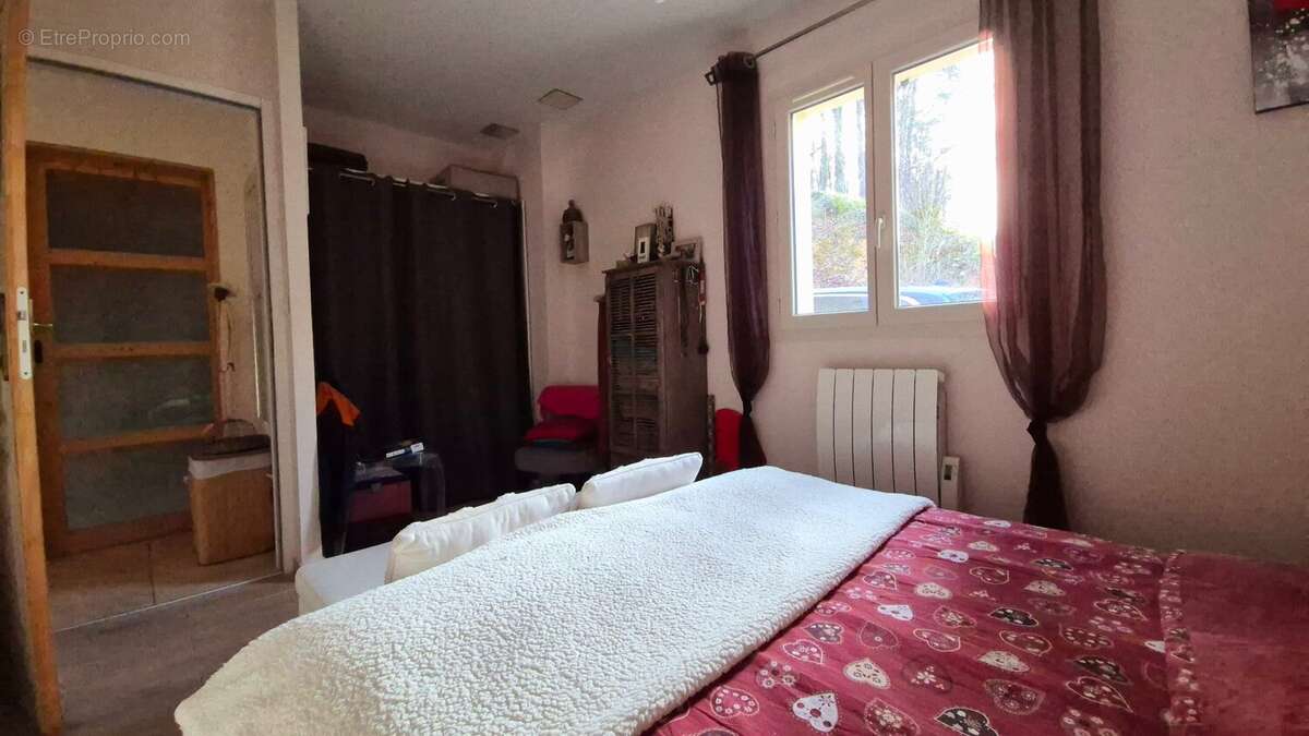 Maison à CAMPAGNE