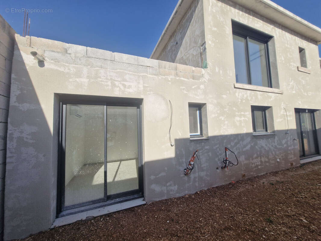 Appartement à CUERS