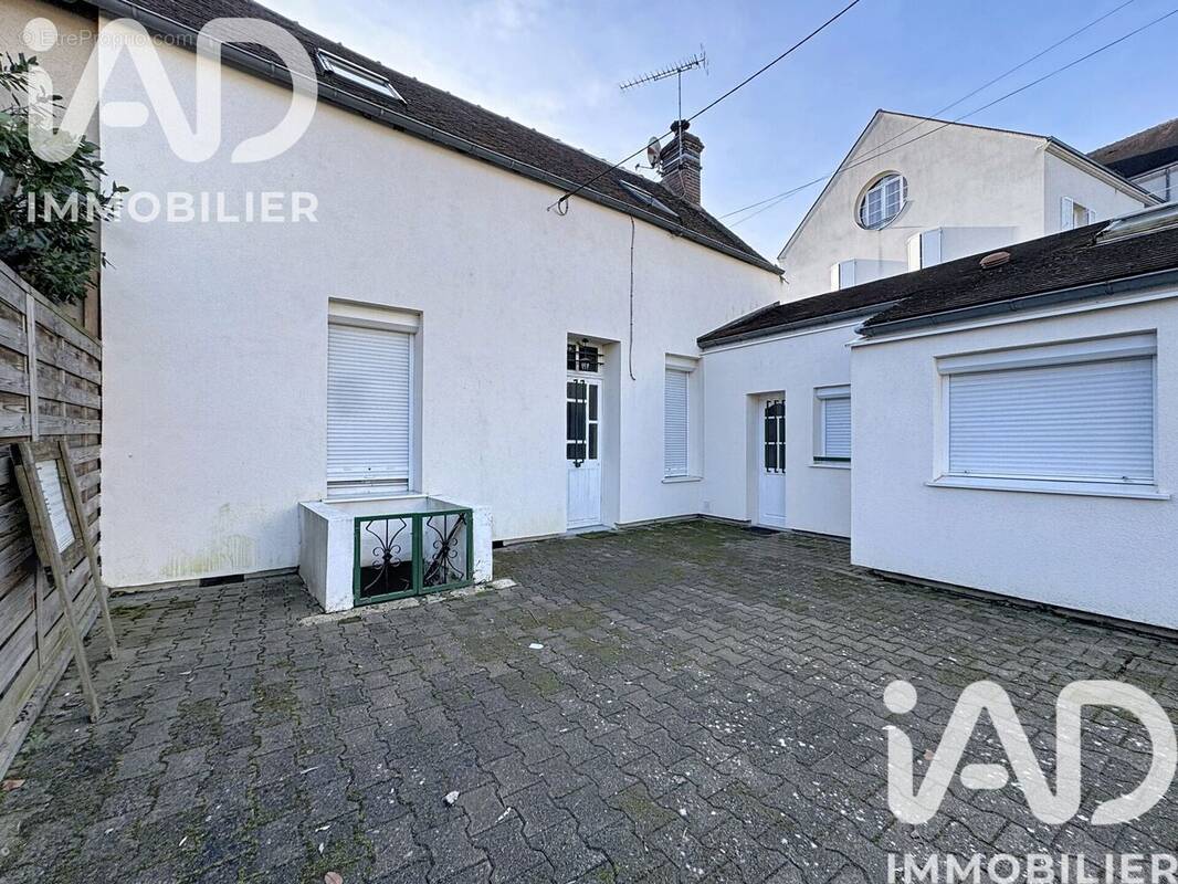 Photo 1 - Maison à MONTARGIS