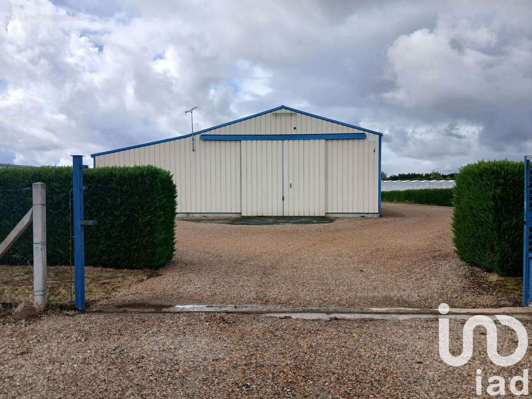 Photo 4 - Parking à BEAUFORT-EN-VALLEE