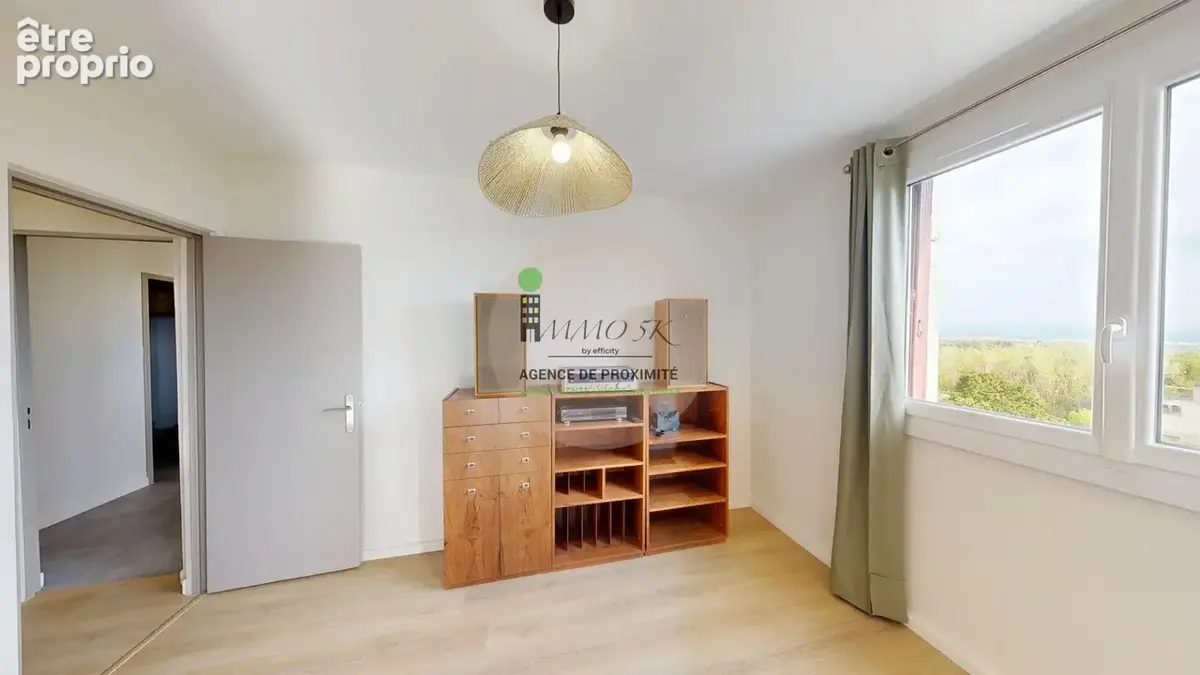 69140 - rillieux-la-pape - centre ville - 4 pièces - 2 chambres - 89.12 m² - appartement avec balcon - 169 000 € - photo 12