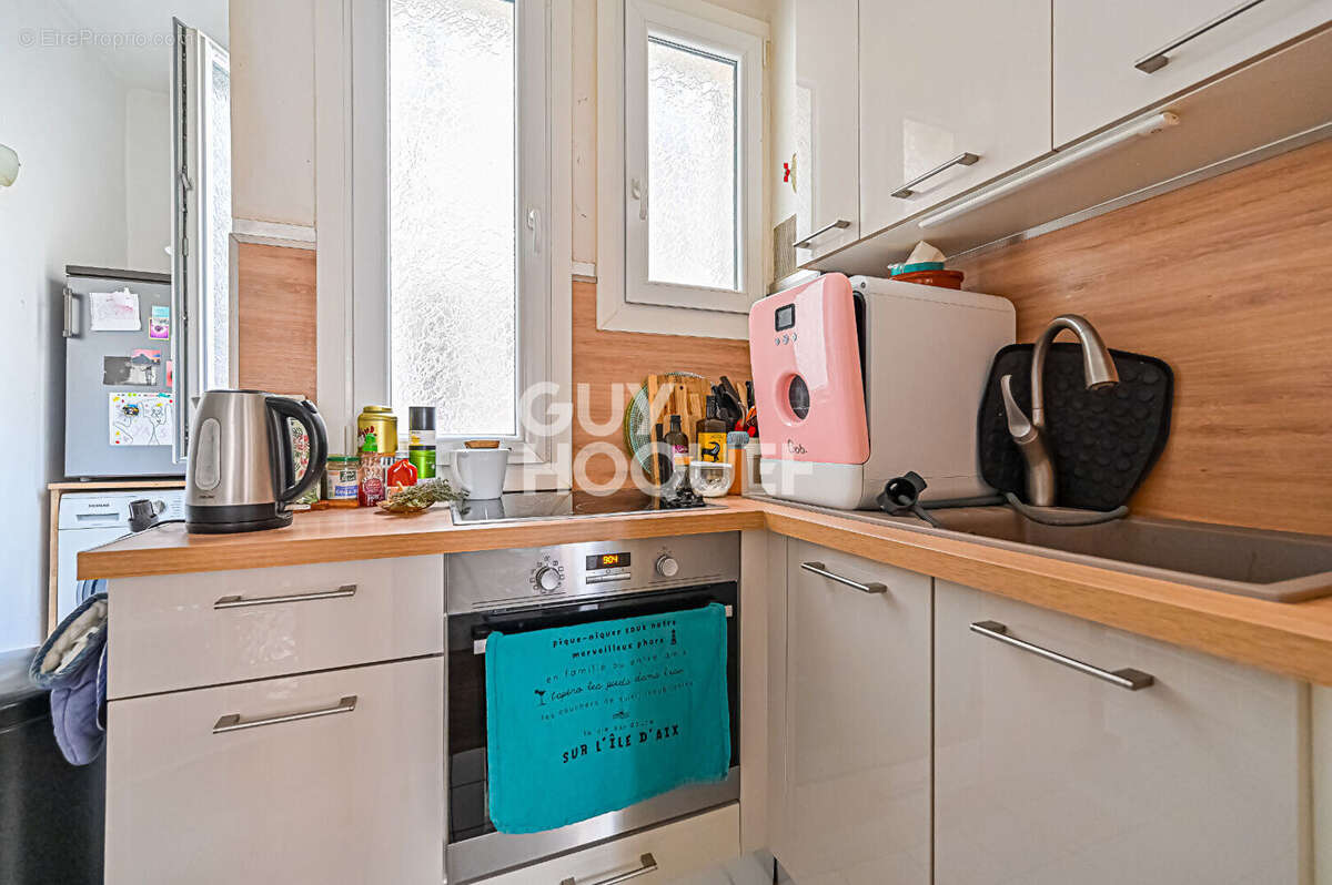 RUE TAINE - Très bel appartement - 45 m2 - 3 ème étage ascenseur - photo 5
