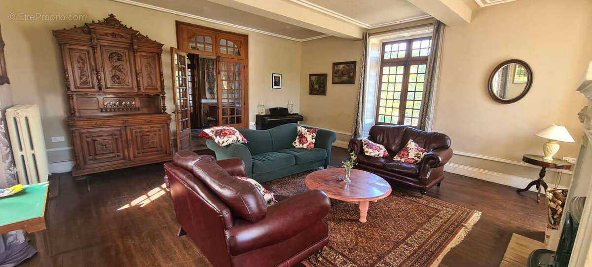 4 - Maison à CHALAIS