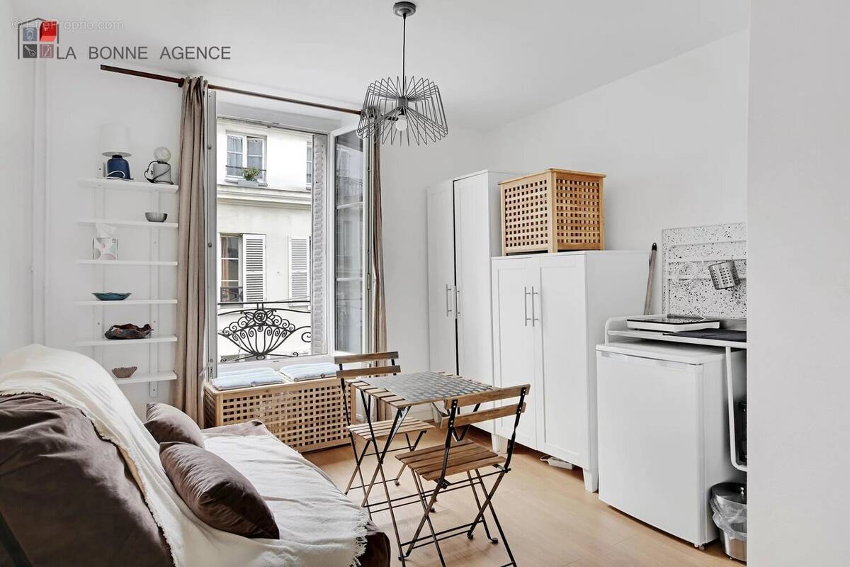 Appartement à PARIS-17E