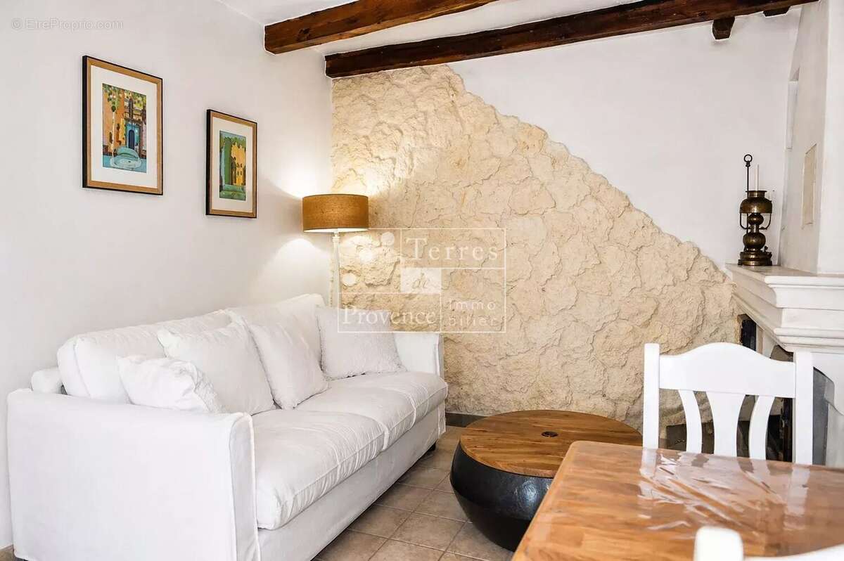Maison à AUPS
