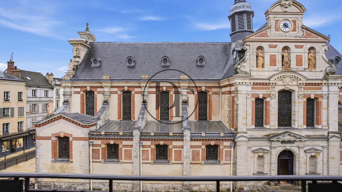Appartement à FONTAINEBLEAU