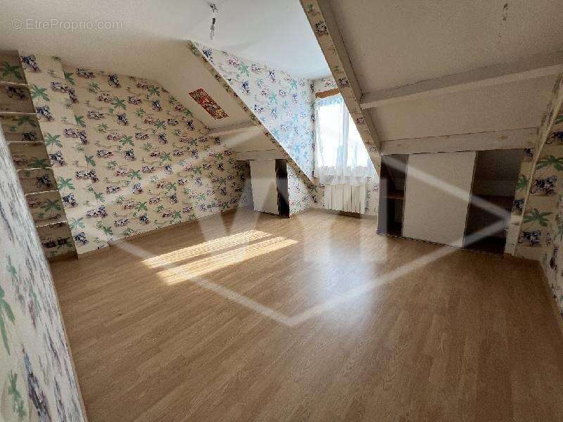 Maison 220 m² à Quincy-Sous-Senart  - photo 6