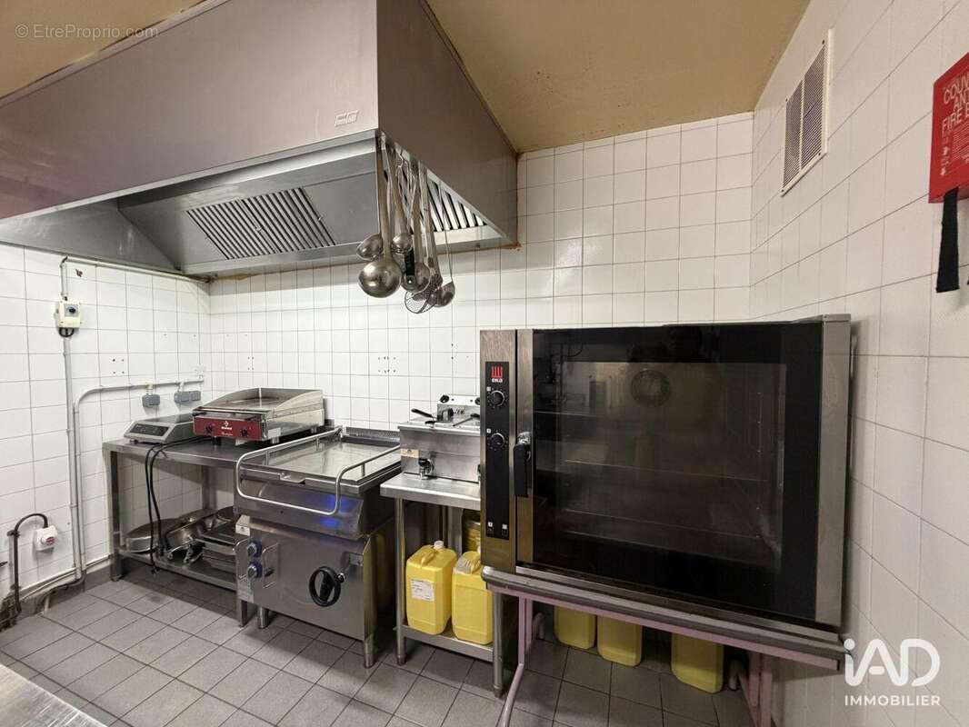 Photo 6 - Commerce à CHALUS