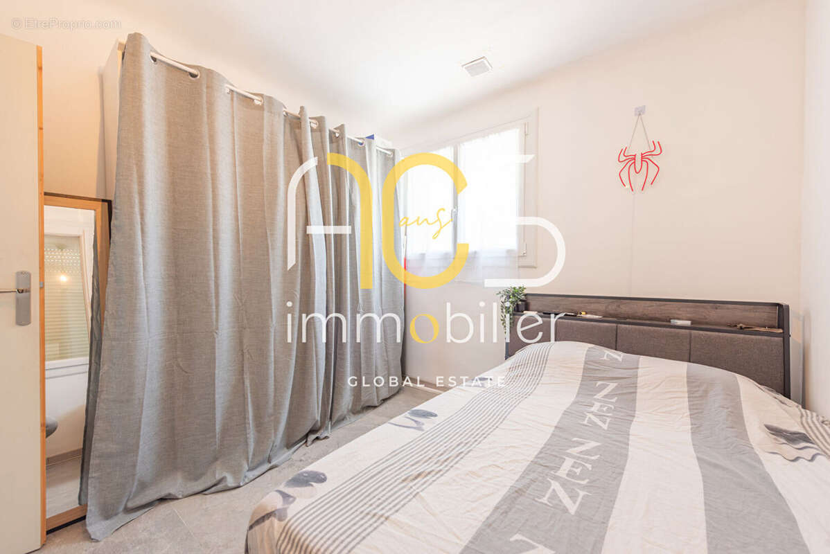 Maison Chateauneuf Les Martigues 5 pièce(s) 170 m2 + dépendances + piscine - photo 6