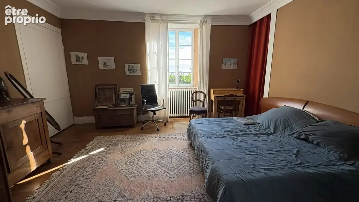 Manoir du xv ème avec dépendances - photo 10