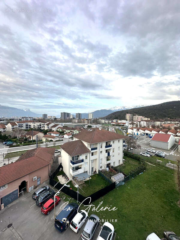 Appartement à LE PONT-DE-CLAIX