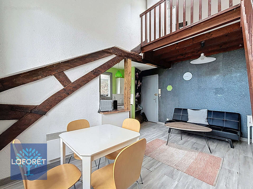 Appartement à FOUGERES