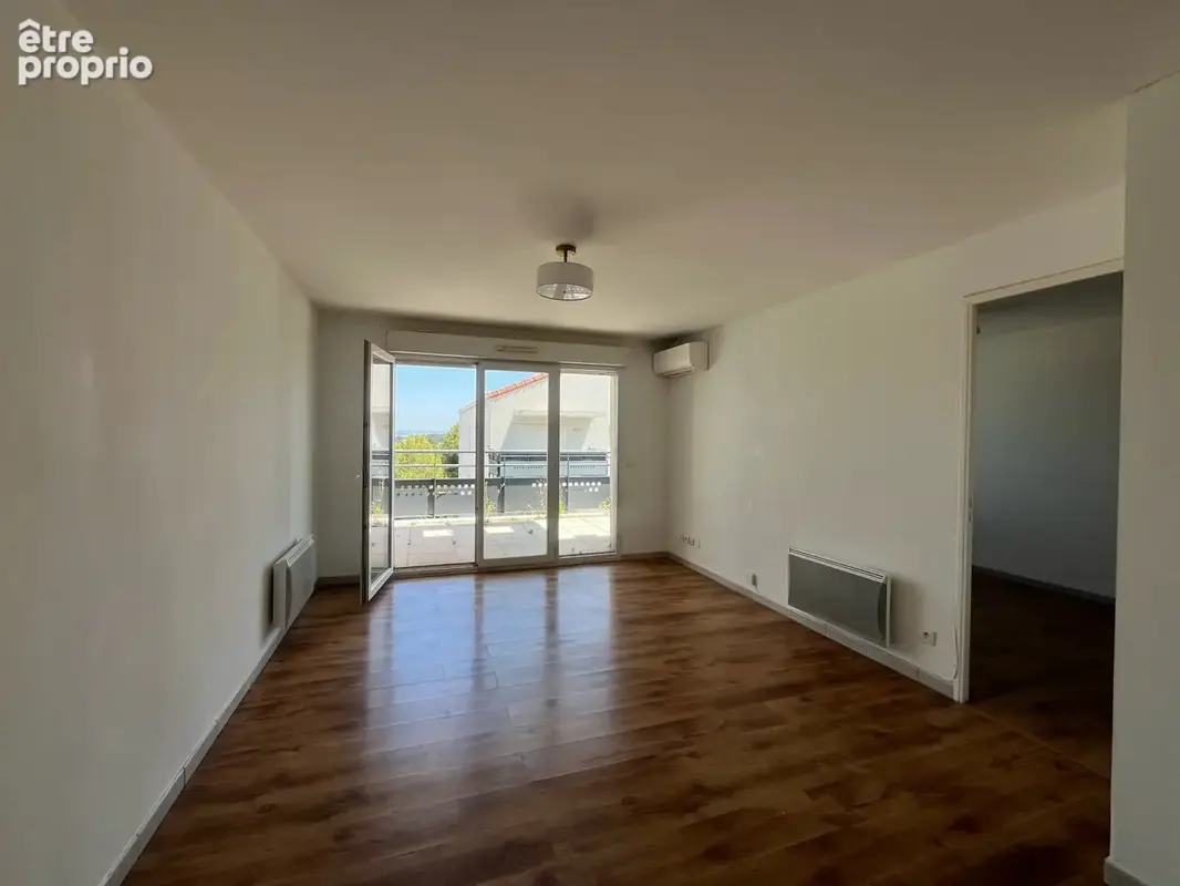 A vendre- t2 avec terrasse et garage - photo 2