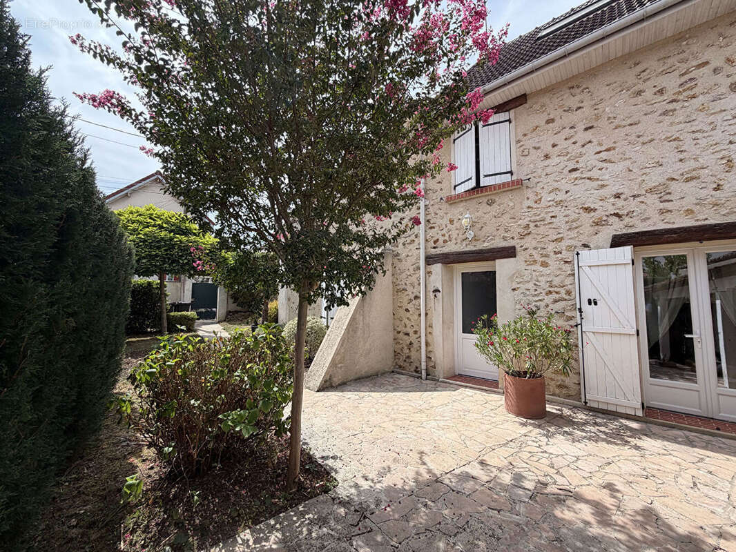 Briarde 96 m² 3 ch - photo 2