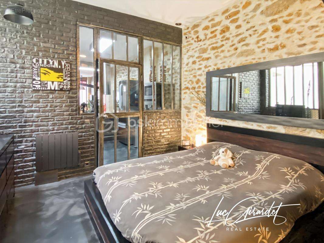 Appartement à PARIS-19E