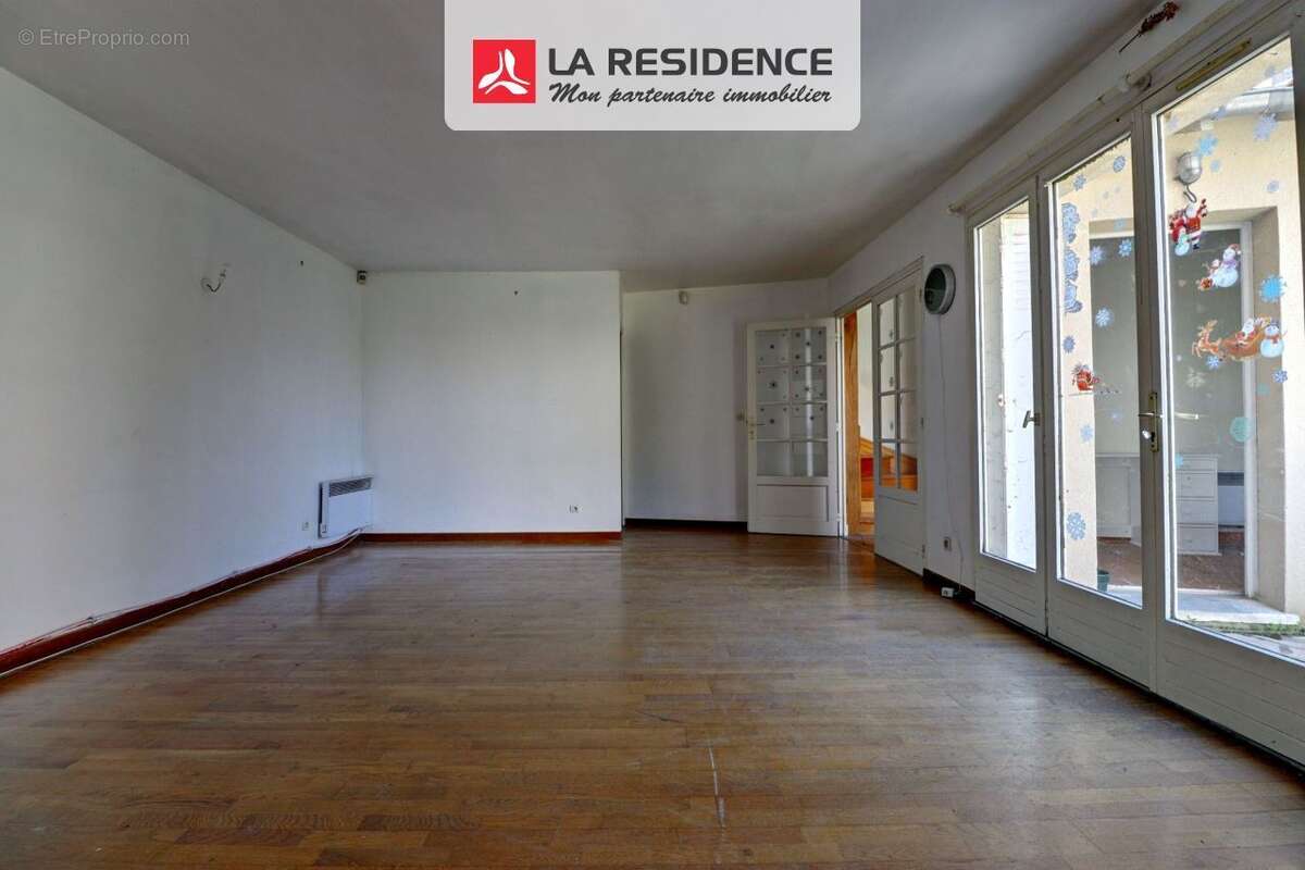 Maison 145 m² à Saint-Germain-En-Laye  - photo 3