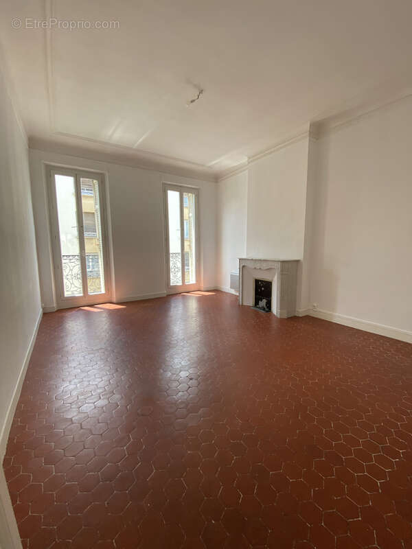 Appartement à MARSEILLE-6E