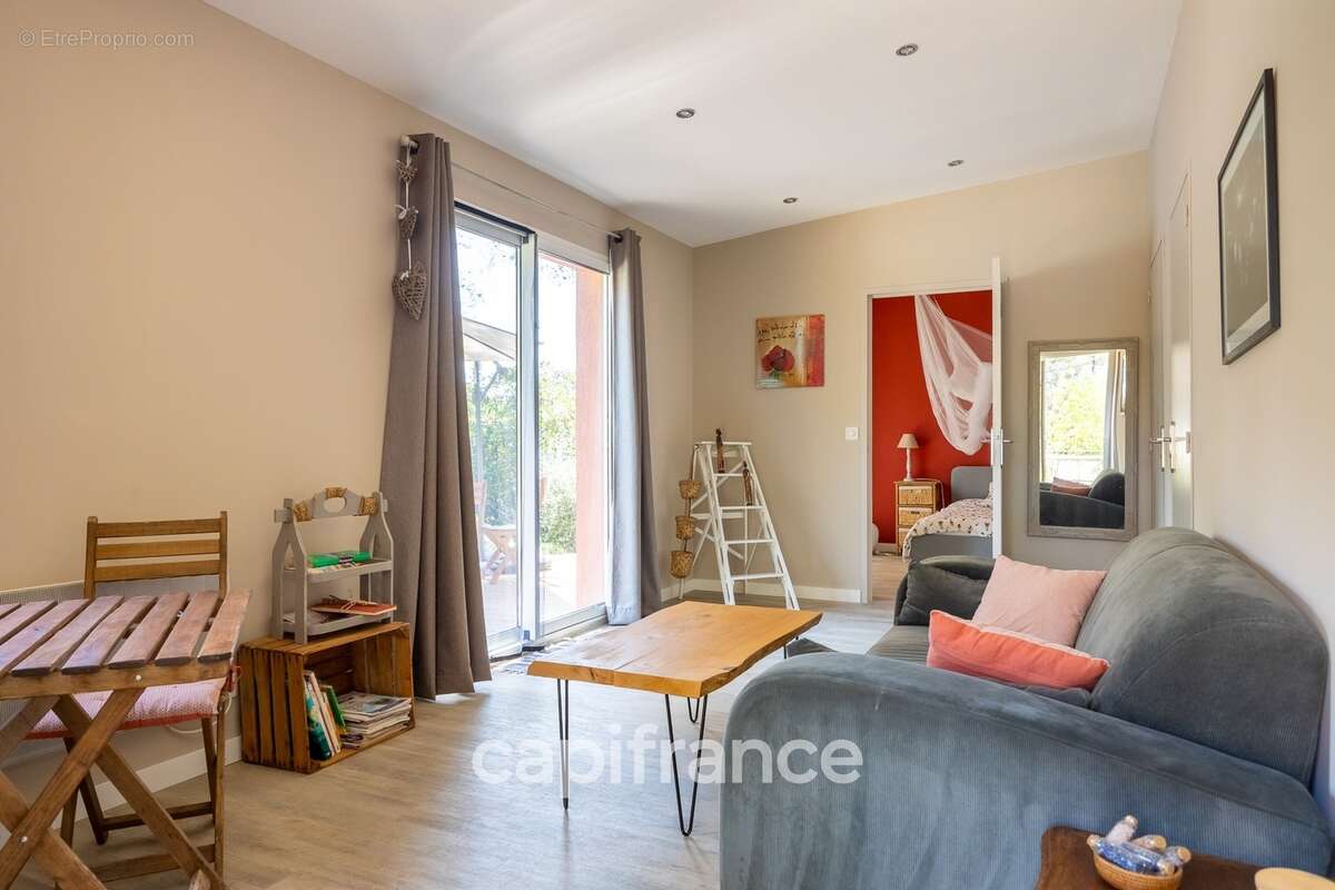 Maison à vendre 7 pièces avec T2 indépendant à Fuveau avec jardin - photo 22