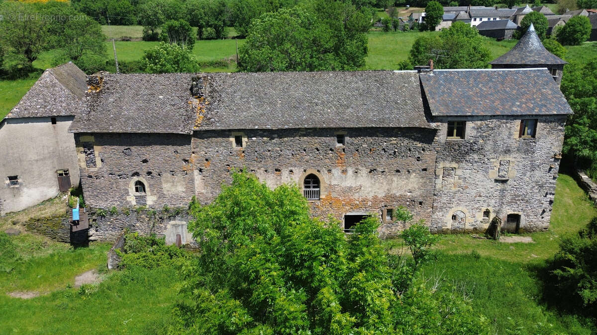Maison à PRADES-D&#039;AUBRAC
