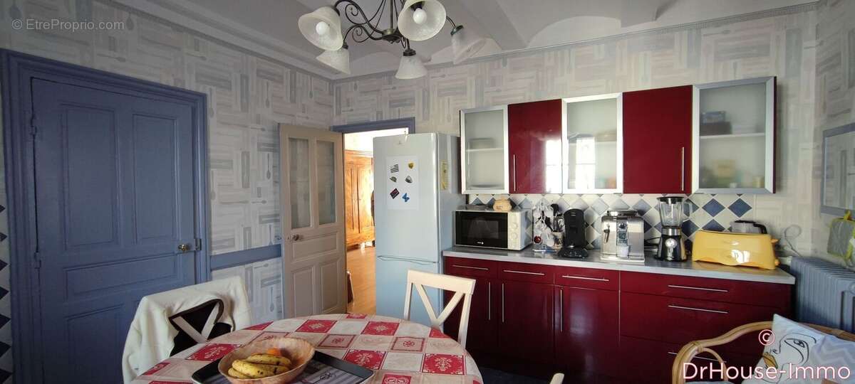 Maison à SIAUGUES-SAINTE-MARIE