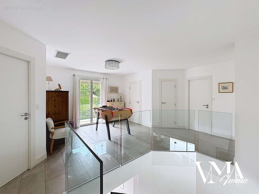 Maison à SAINT-CYR-AU-MONT-D'OR