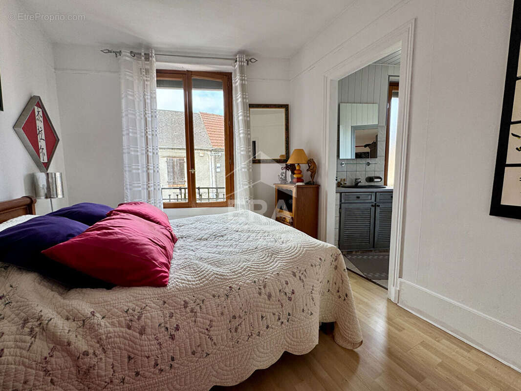 Maison à PUSSAY