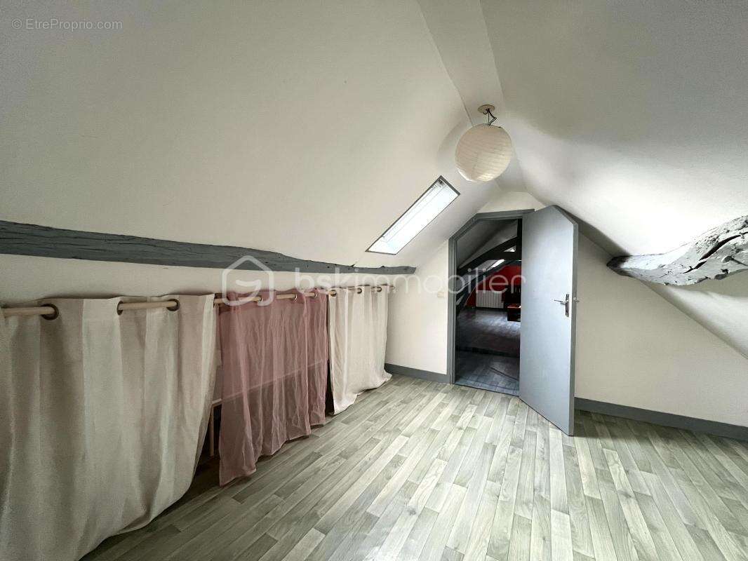 Maison à LA HARENGERE