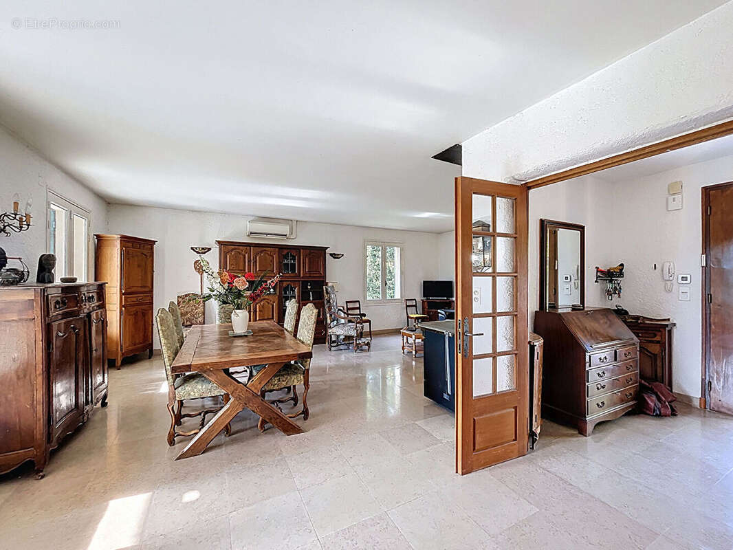 Maison à MONTAGNAC-MONTPEZAT