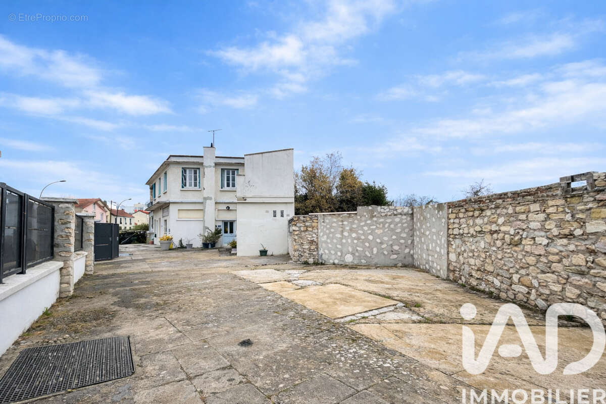 Photo 2 - Maison à IVRY-SUR-SEINE