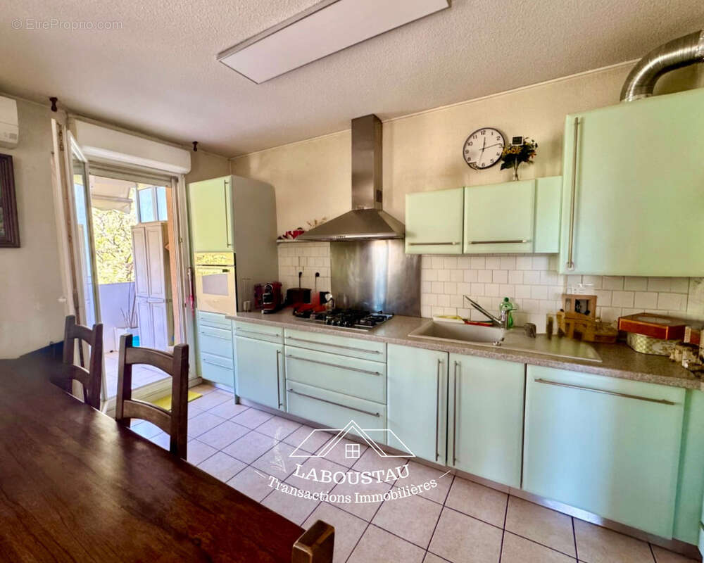 Appartement à MARSEILLE-15E