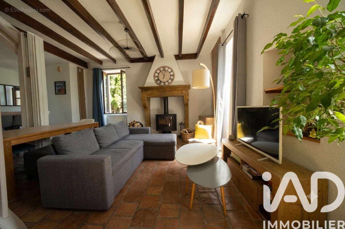 Maison 114 m² à Saint-Barthelemy-De-Vals  - photo 3