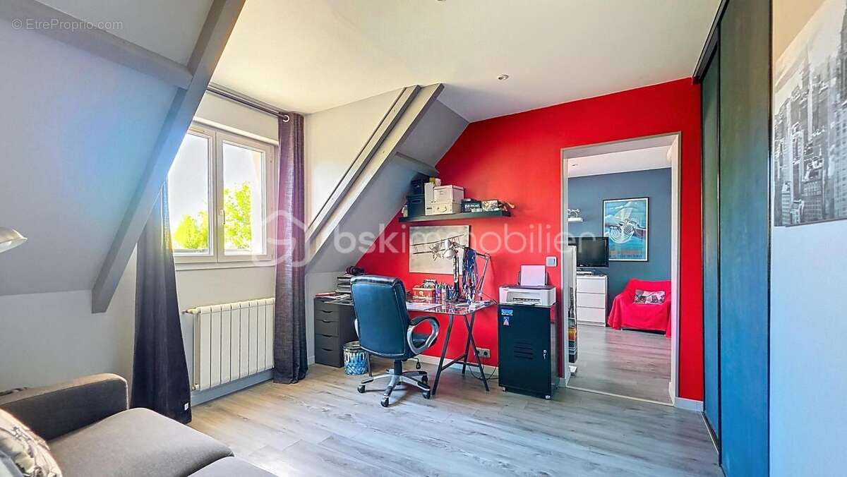 Maison à CHEVRY-COSSIGNY