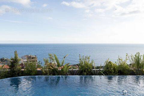 Appartement à ROQUEBRUNE-CAP-MARTIN