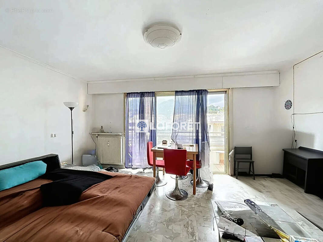 Appartement à ROQUEBRUNE-CAP-MARTIN