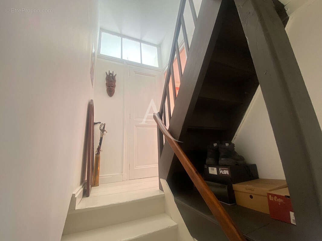 Maison de fond de cour avec extérieur et dépendance - photo 8