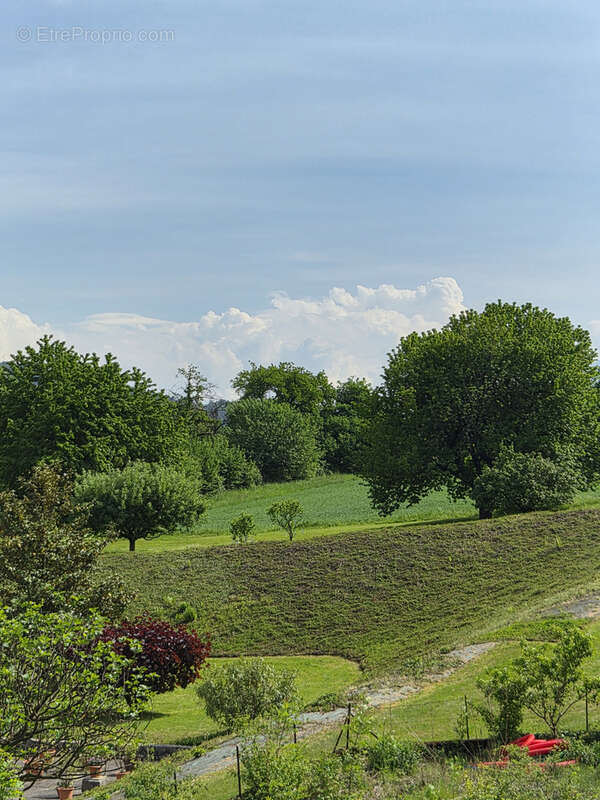 Appartement à SONNAZ