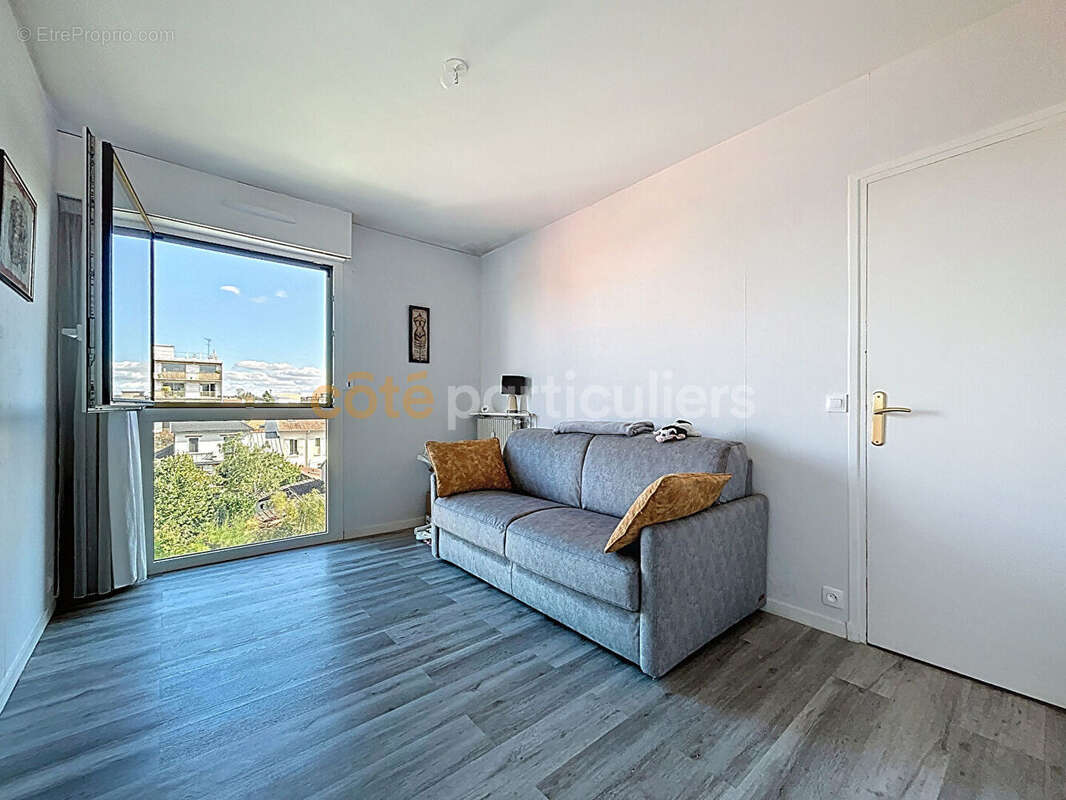 Appartement à SAINT-MAUR-DES-FOSSES