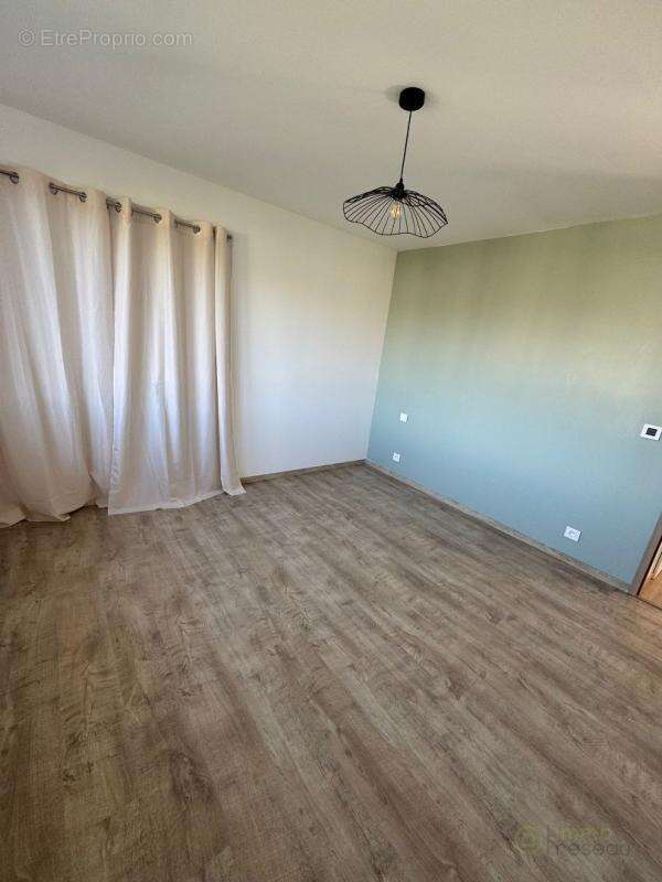 Appartement à BOURG-LES-VALENCE