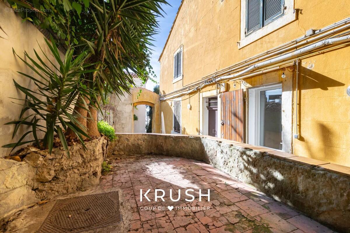 Appartement à MARSEILLE-7E