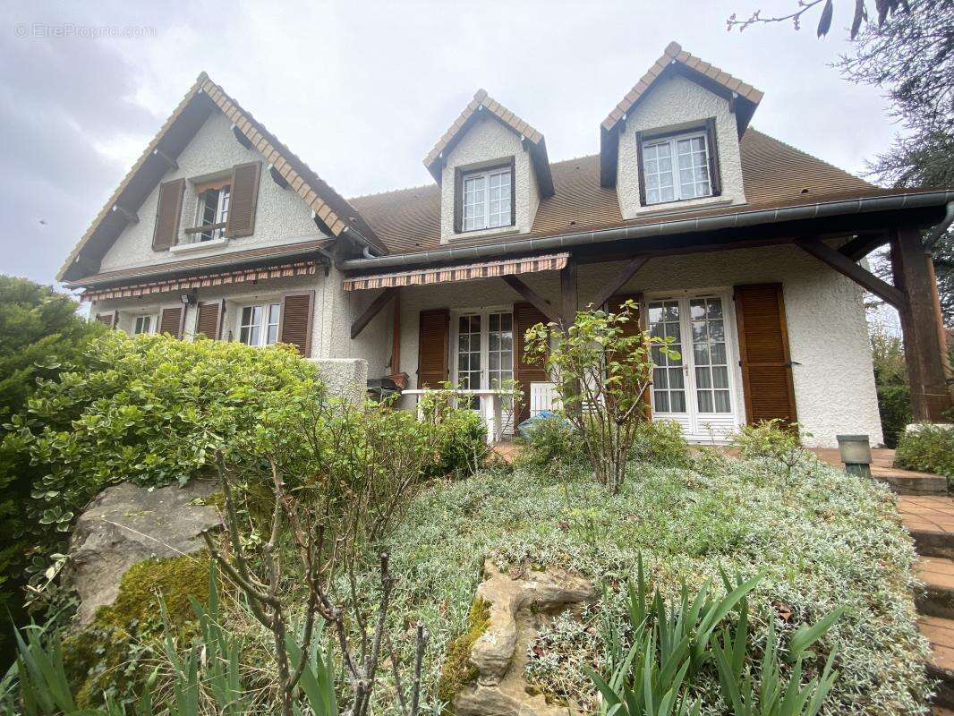 Maison à BENNECOURT