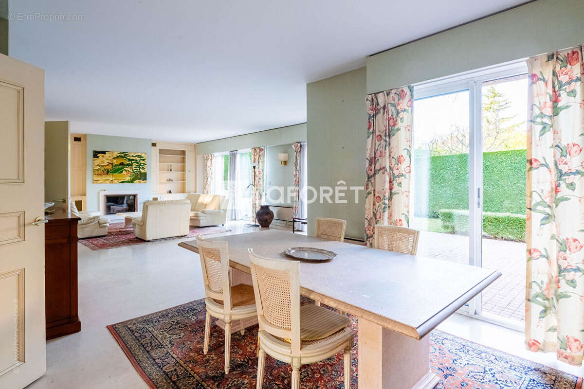 Maison à LOUVECIENNES