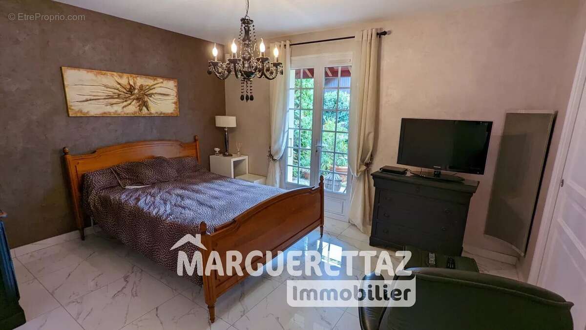 Maison à CRANVES-SALES