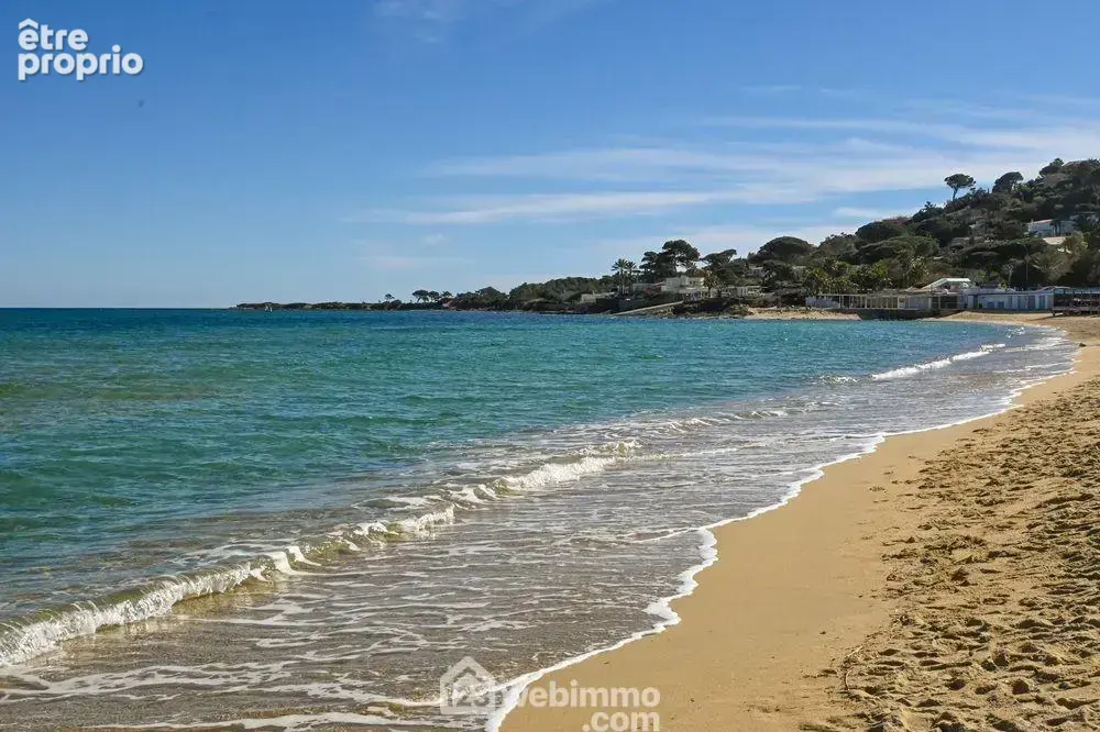 Les plages de La Nartelle à seulement 300 m.