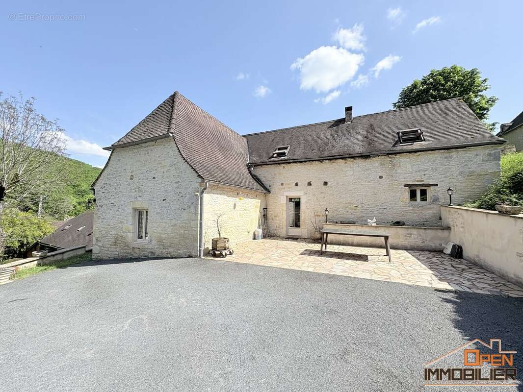 Maison à PRATS-DE-CARLUX