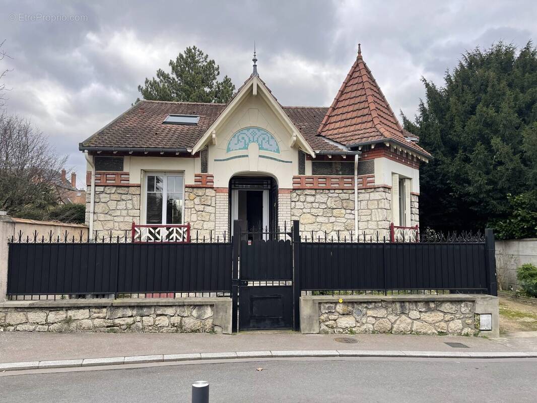 Appartement à ENGHIEN-LES-BAINS