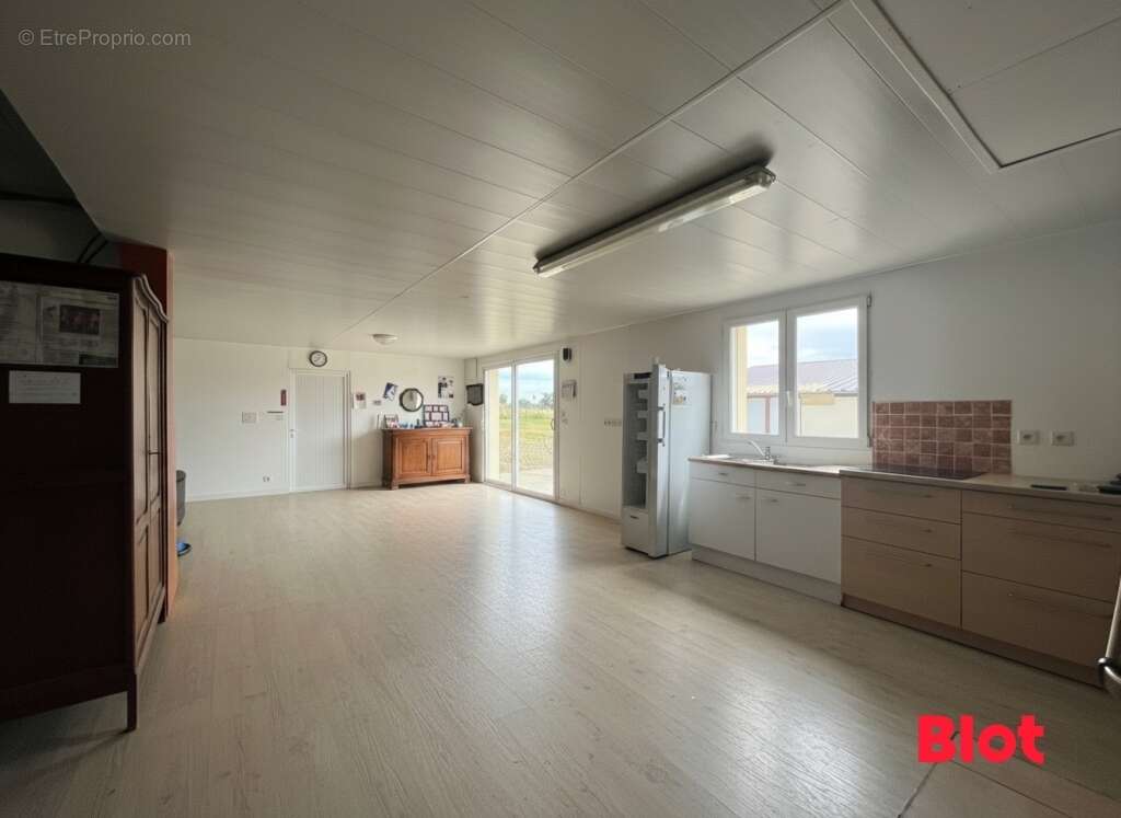 Maison 290 m² à Lalleu  - photo 5