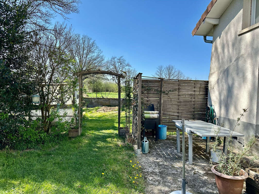 Maison à MALBOUHANS